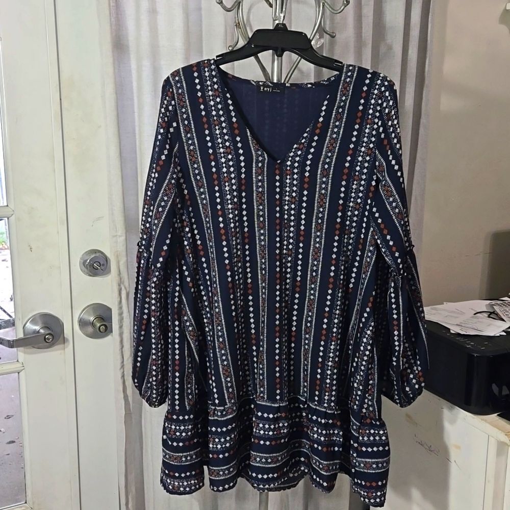 Very J dress. Size L, with pockets. Knee length.  Brown white and blue colors